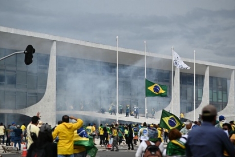SIGNIS Argentina repudia los hechos de violencia  desestabilizadores producidos en Brasil.